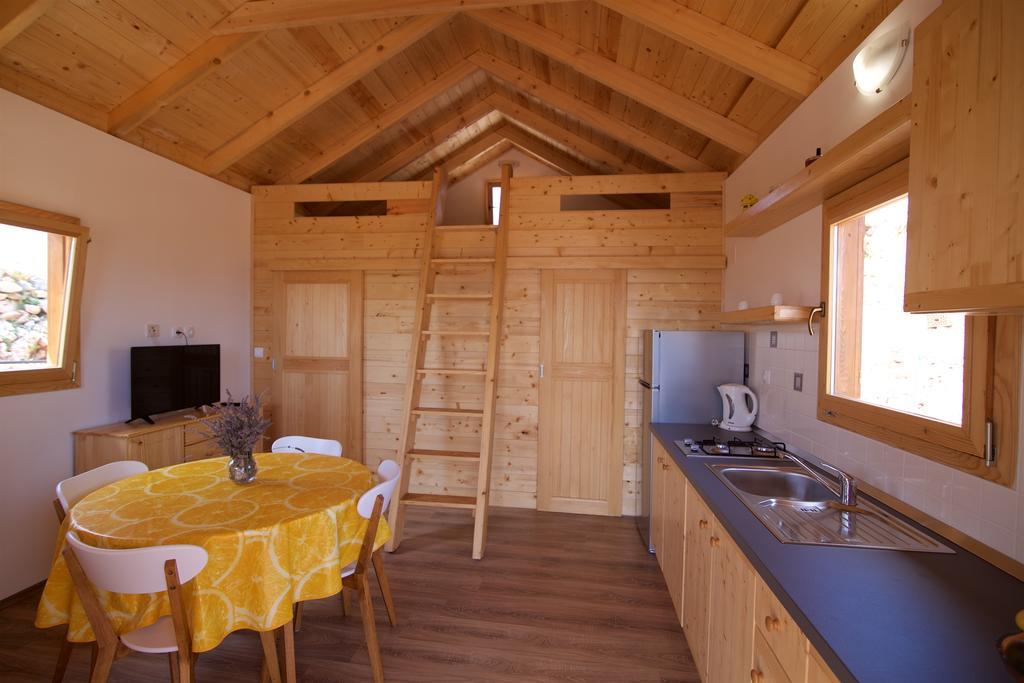 Marina House Villa Drage Buitenkant foto